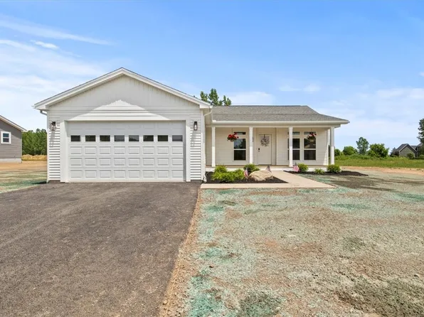 32 Bay View Ter, Geneva, NY 14456