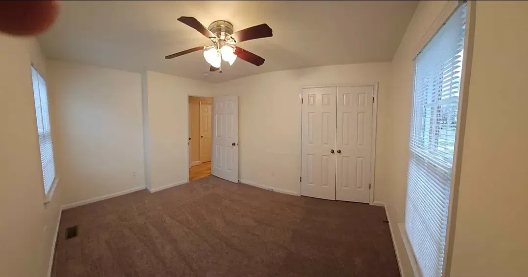 4 bed, 2600 sqft, $3,000 — Photo 2