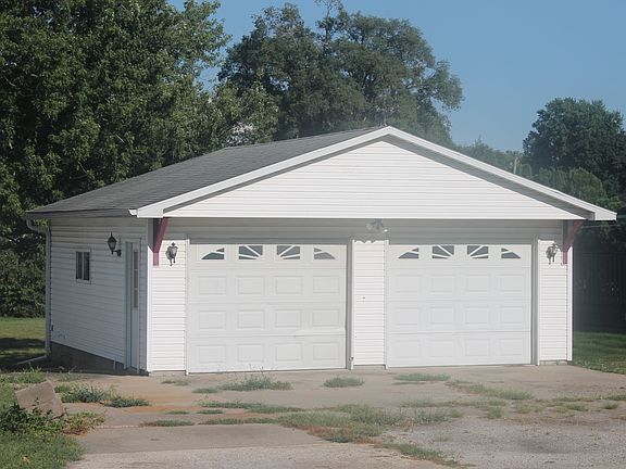 3rd image of 306 N Holmes St