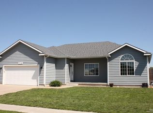 719 Joanie Ln, Salina, KS 67401