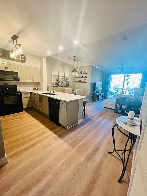 Building Photo - 20310 Estero Gardens Cir #204