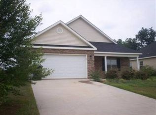 212 Manchester Ln, Byron, GA 31008