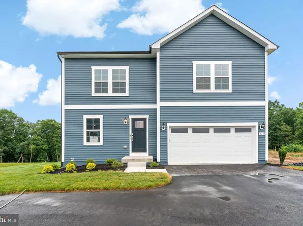 171 Grayling Rd, Inwood, WV 25428