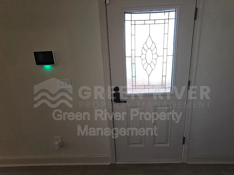 4 bed, 2.5 bath, 1791 sqft, $1,895 — Photo 4