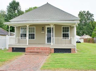 410 E 12th St, Metropolis, IL 62960