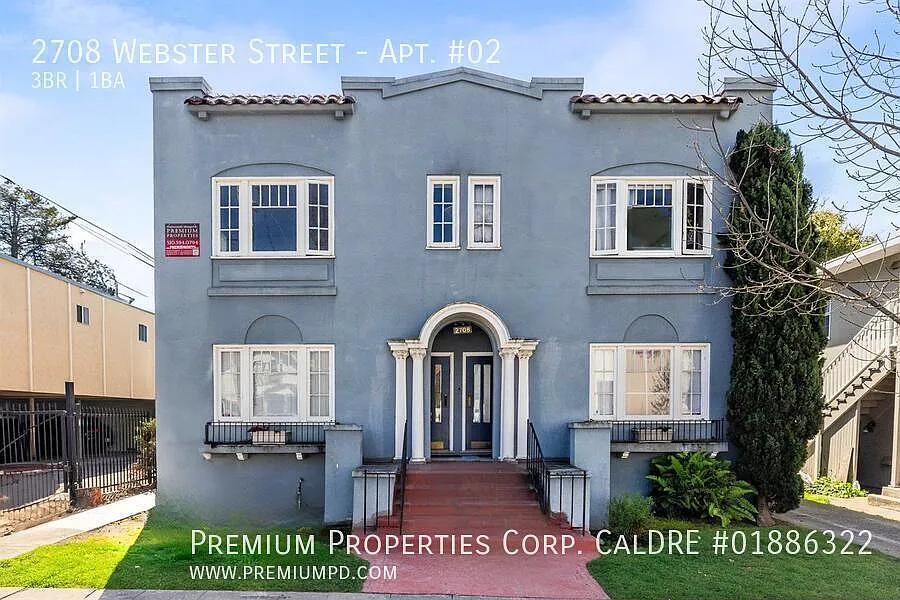 Building Photo - 2708 Webster St #2