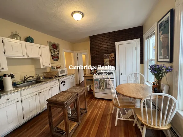 7 Gilson Ter #1E, Somerville, MA 02143