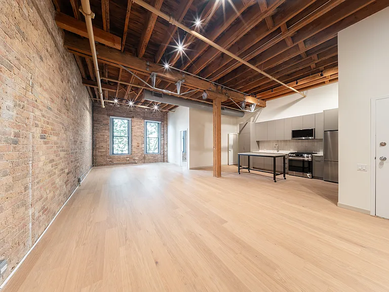 Cobbler Square Lofts — Photo 4