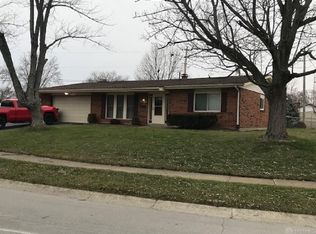 211 Southerly Hills Dr, Englewood, OH