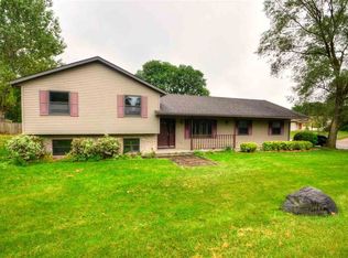 42 Braeger Dr, Fitchburg, WI 53713