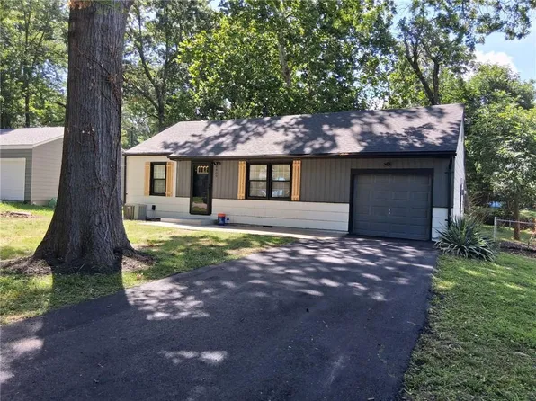 8809 E 71st Ter, Raytown, MO 64133