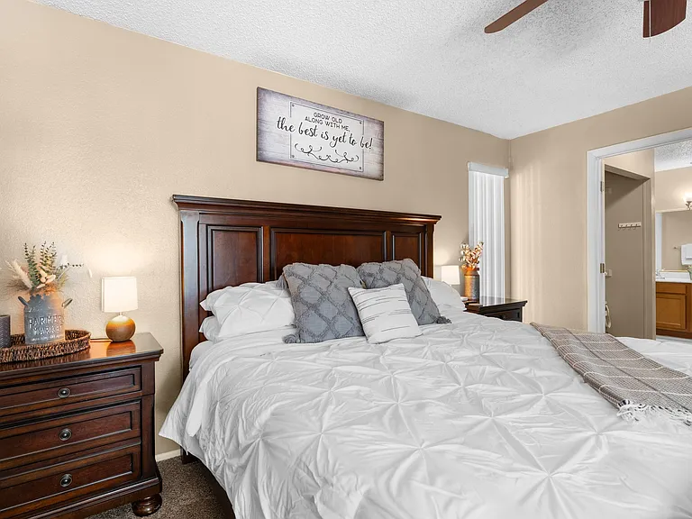 8742 W Meadowbrook Ave — Photo 16