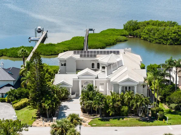 502 Lanternback Island Dr, Satellite Beach, FL 32937