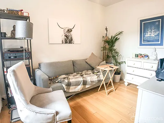 Rented by City Connections Realty | media 11