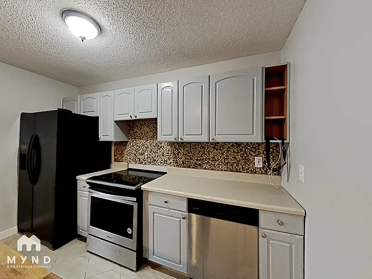 62 Woodland Rd SW — Photo 4