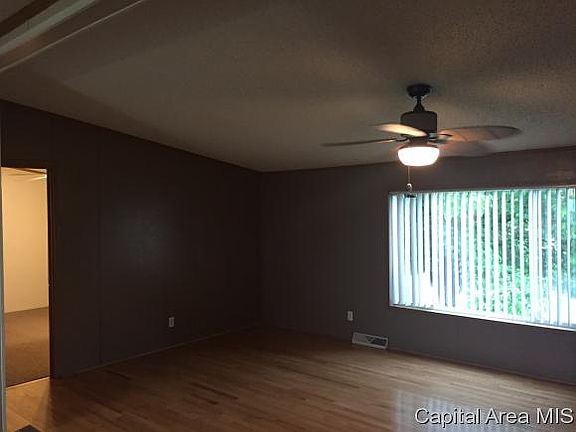 3rd image of 114 Woodfield Blvd