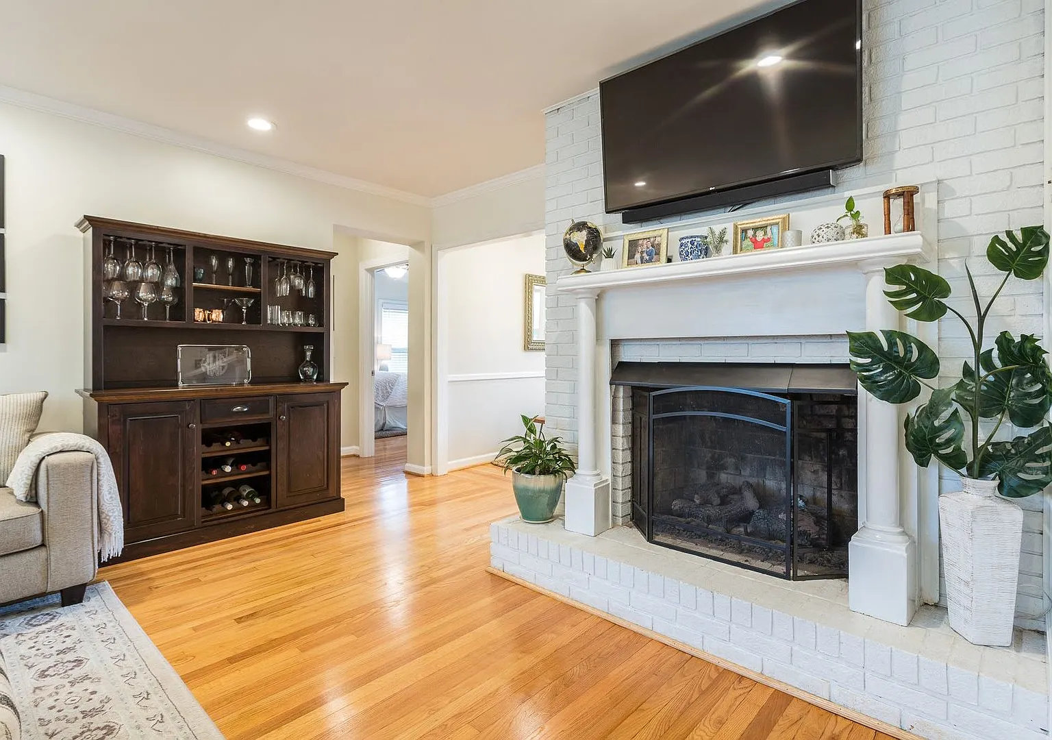 Gorgeous 5BD, 4BA North Raleigh Home with a Fully Fenced Backyard in a Prime Location Walking Dis... — Photo 4