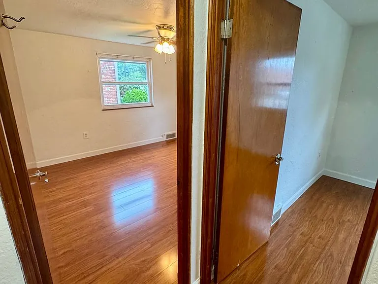 111 W. Steuben Street — Photo 21