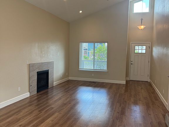 5th image of 3729 Hillary Ct
