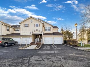 237 Potomac Dr, Basking Ridge, NJ 07920