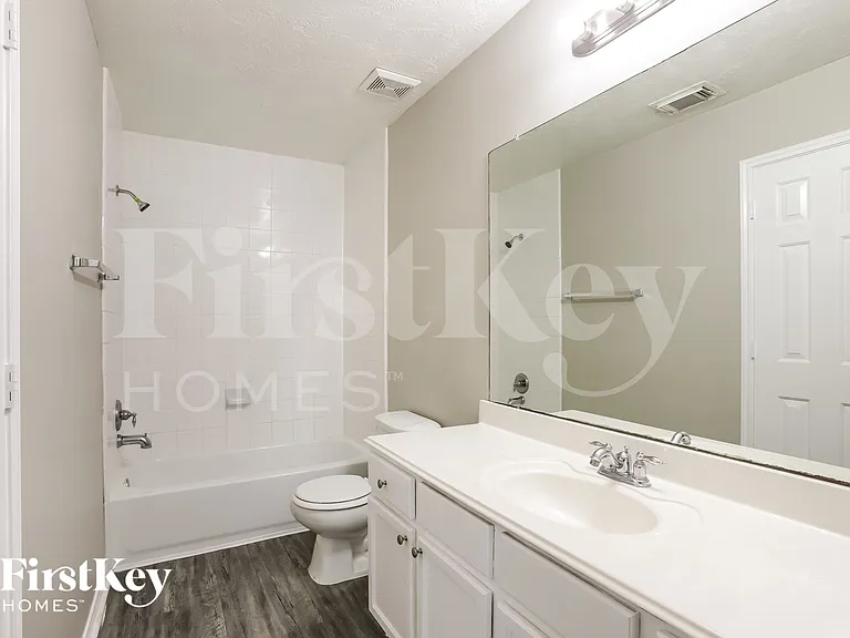 19375 Strathmore Place Ln — Photo 8