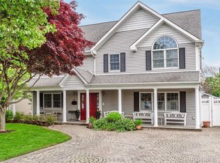 87 Hilltop Rd, Levittown, NY 11756