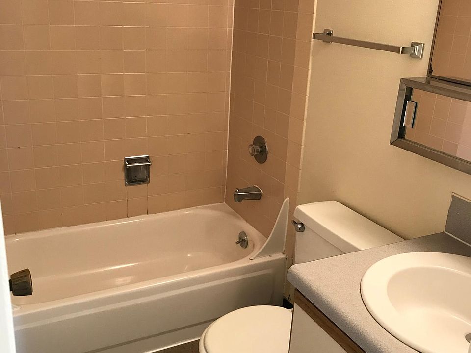 1st image of 4132 11th Ave NE