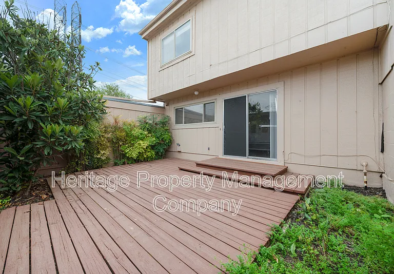 10958 Crown Park — Photo 25