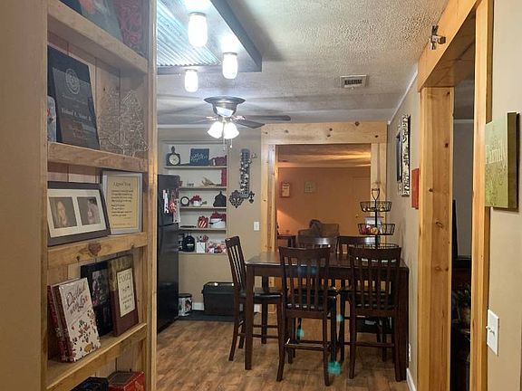 5th image of 17 Carol St