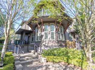 310 E 14th St, North Vancouver, BC