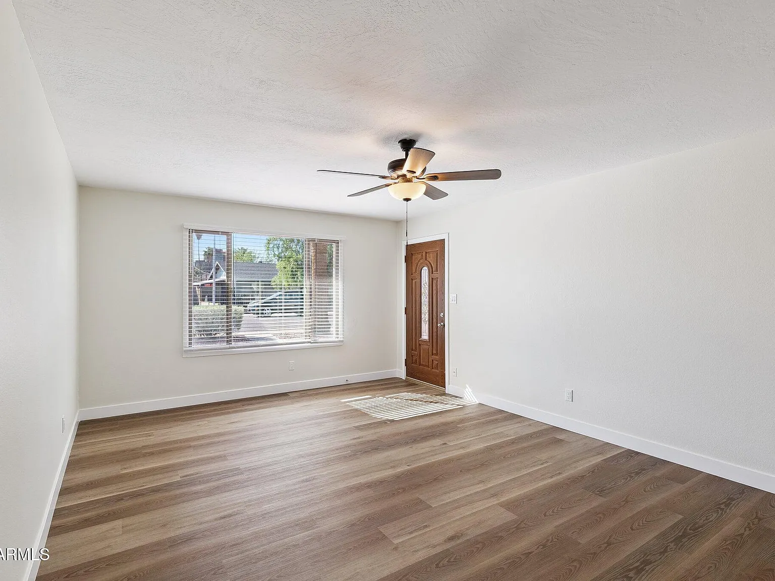 4 bed, 2.0 bath, 1699 sqft, $3,000 — Photo 4