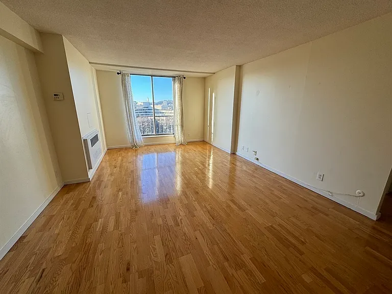 33 Pond Ave #1014 — Photo 2