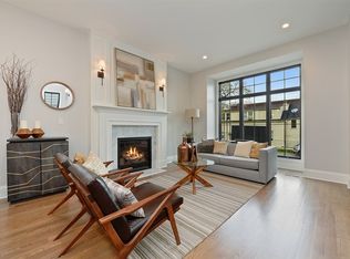 2119 W School St, Chicago, IL 60618