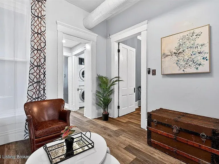 1328 Morton Ave #1 — Photo 13