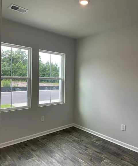129 Hoffman Park Dr — Photo 11