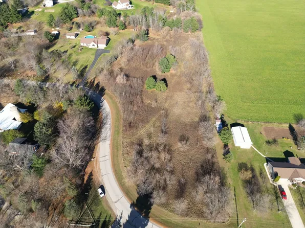 Elmtree Rd, Green Bay, WI 54313