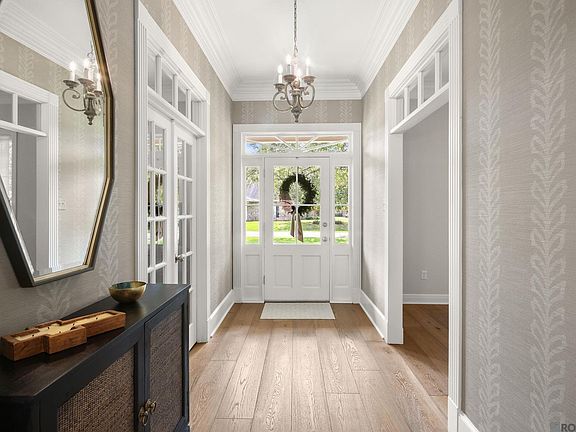 5th image of 263 Shady Oaks Ct