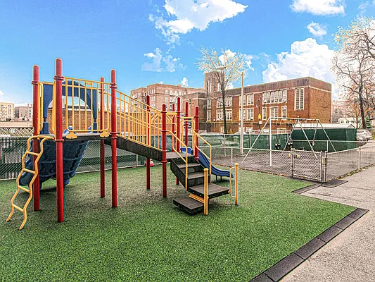 Sold by EZ Premier Realty | media 24