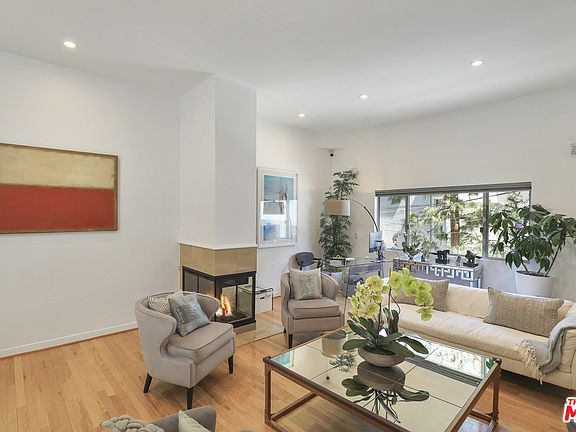 2nd image of 3551 Dixie Canyon Pl