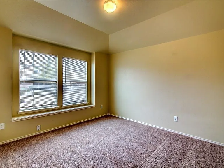 8513 Prairie Wind Trl — Photo 14