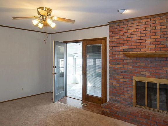 5th image of 565 Blossomheath Dr