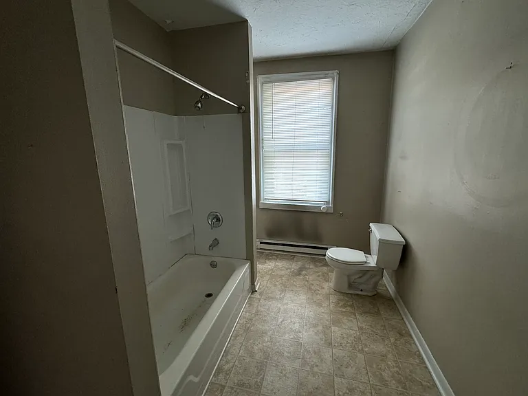352 S 3rd St #1 — Photo 10