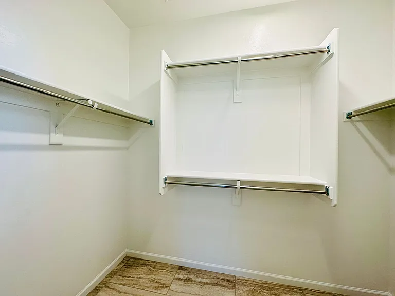 1436 E Basalt Dr — Photo 17