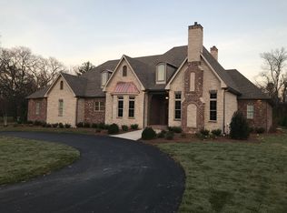 2054 McCubbin Dr, Bowling Green, KY