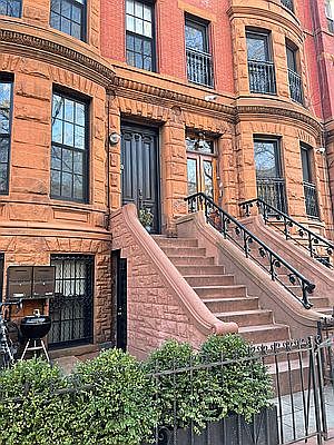 1st image of 280 Jefferson Ave #2