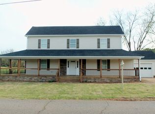 1117 Coldwater Rd NW, Dewy rose, GA 30634