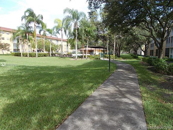 3rd image of 1400 SW 124th Ter APT 311Q