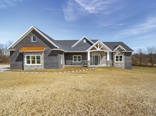 6054 Legacy Ridge Dr, Millersburg, OH 44654