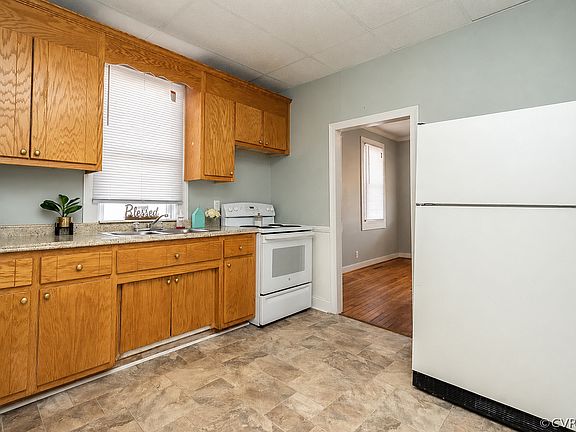 4th image of 214 Lafayette Ave