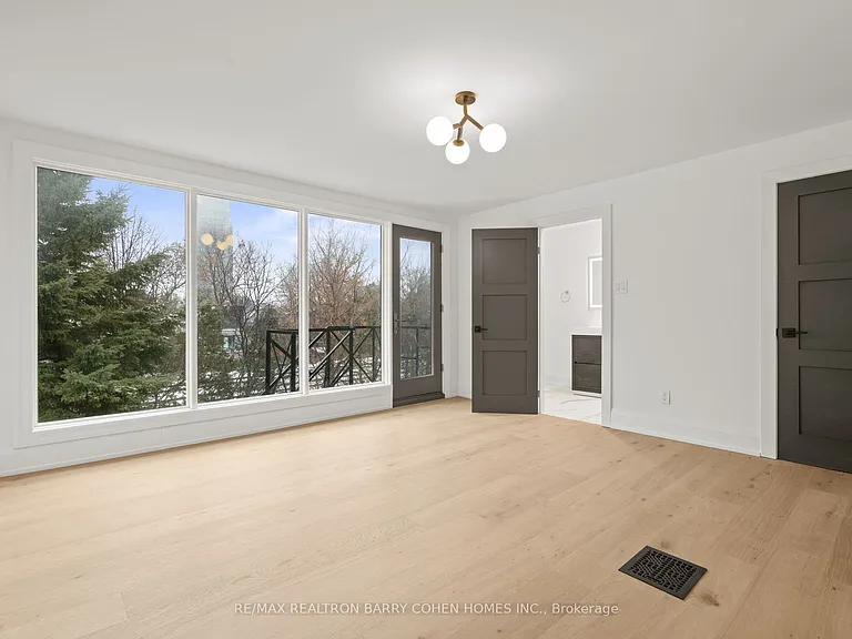 231 Macpherson Ave — Photo 25